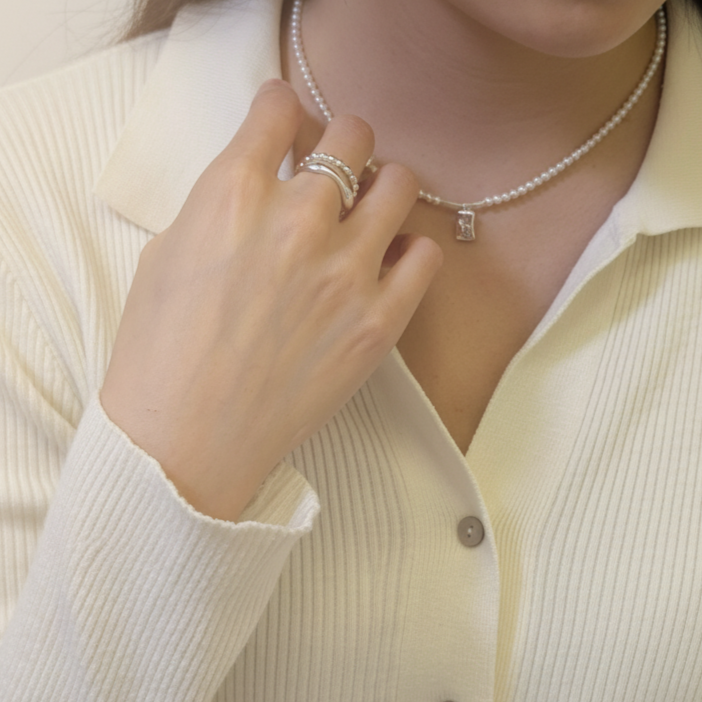 Lumina Pearl Necklace