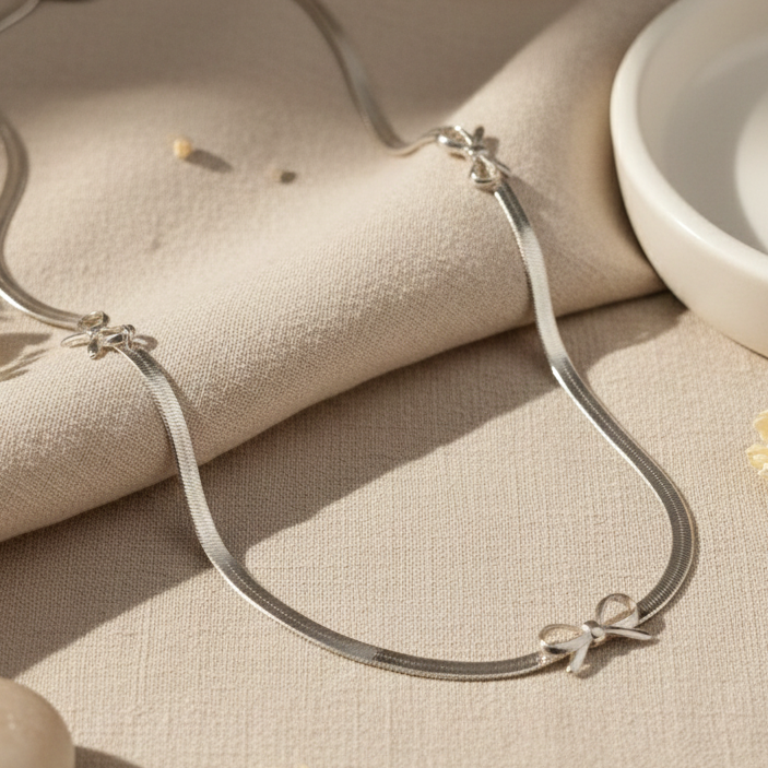 Bow Necklace
