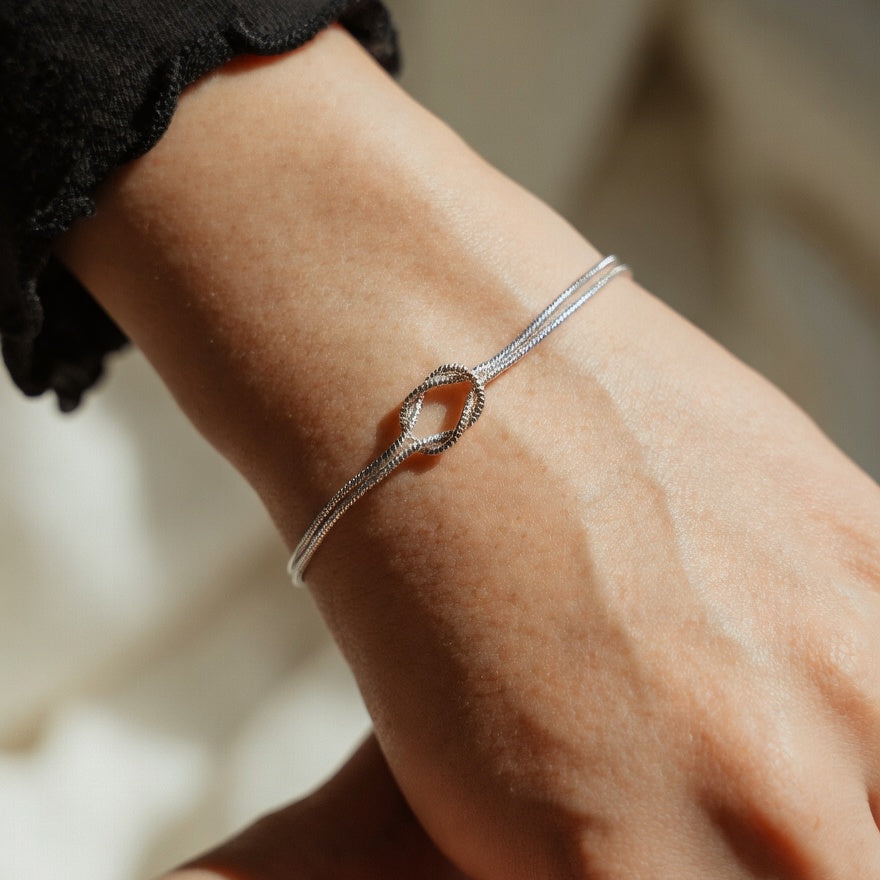 Fluid Knot bracelet